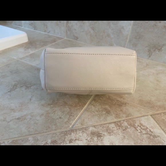 Coach Handbag - Picture 2 of 3